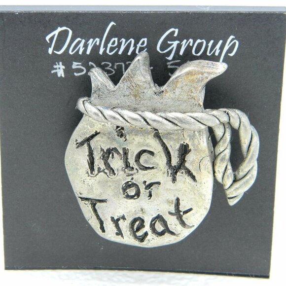 Vintage NOS Halloween Trick or Treat Bag Pin - Picture 1 of 4